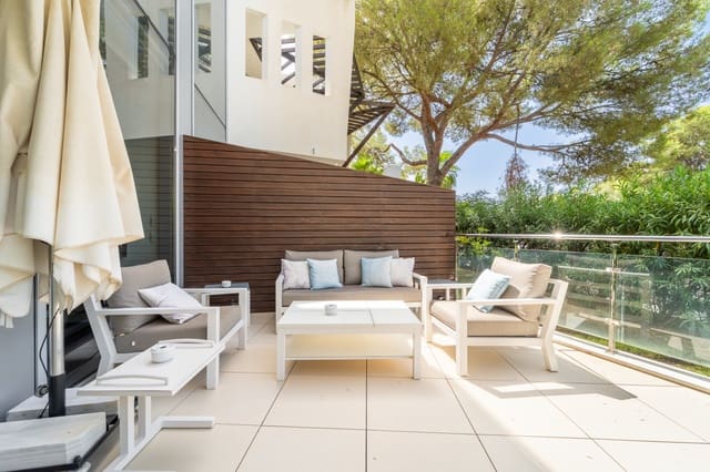 2 soveværelse Semi-Rækkehus til salg i Marbella med swimmingpool garage - € 1.495.000 (Ref: 9974992)
