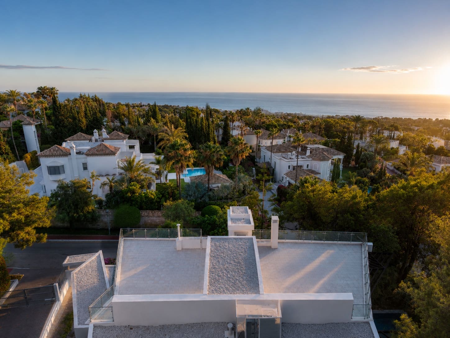 4 soveværelse Semi-Rækkehus til salg i Marbella med swimmingpool garage - € 2.700.000 (Ref: 9978479)