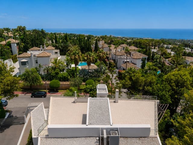 4 soveværelse Semi-Rækkehus til salg i Marbella med swimmingpool garage - € 2.700.000 (Ref: 9978479)