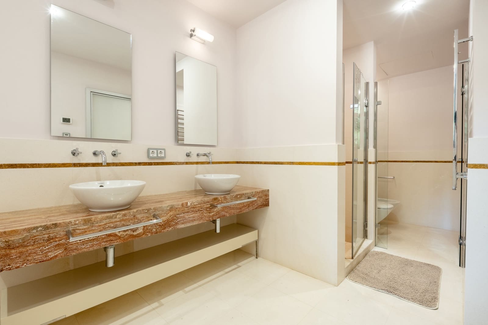 4 soveværelse Semi-Rækkehus til salg i Marbella med swimmingpool garage - € 2.700.000 (Ref: 9978479)