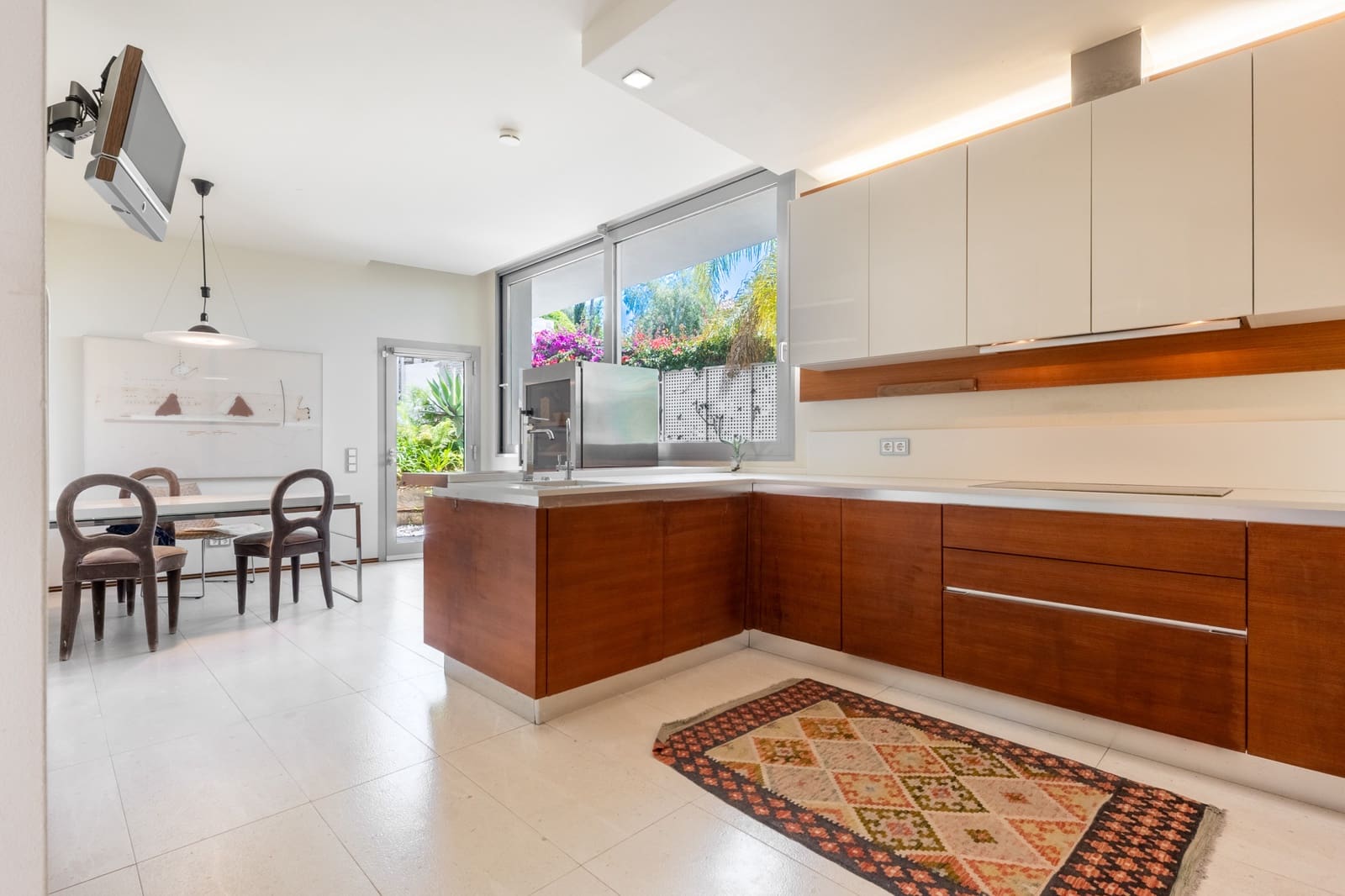 4 soveværelse Semi-Rækkehus til salg i Marbella med swimmingpool garage - € 2.700.000 (Ref: 9978479)