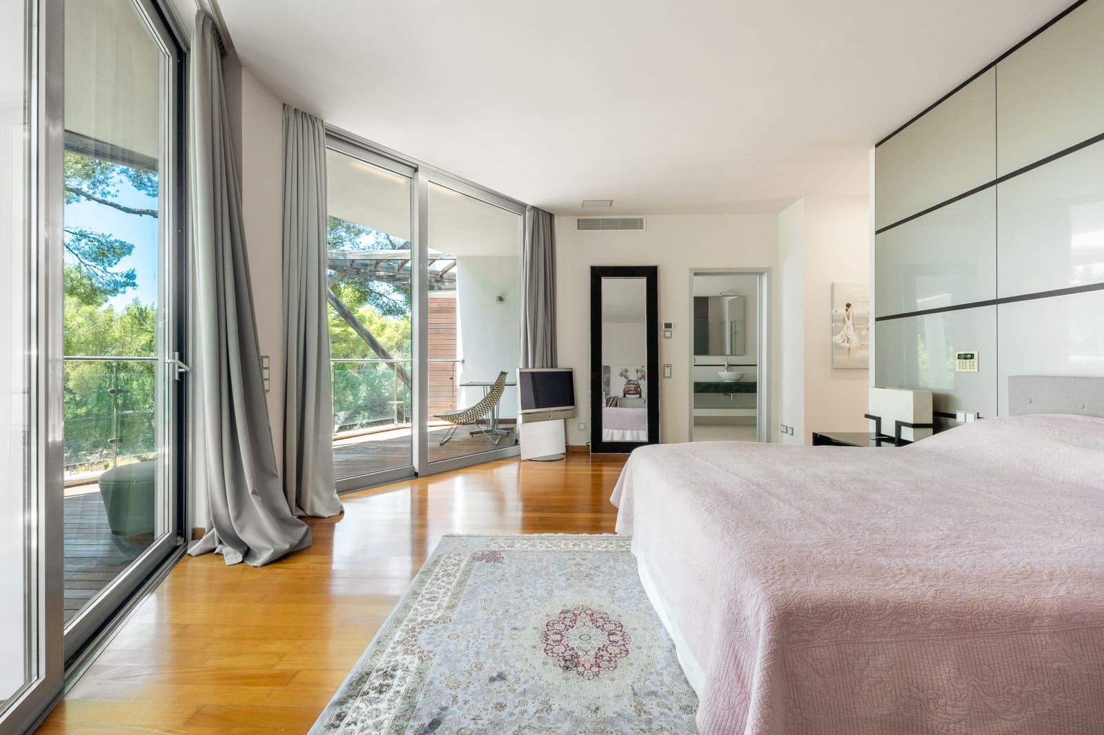4 soveværelse Semi-Rækkehus til salg i Marbella med swimmingpool garage - € 2.700.000 (Ref: 9978479)