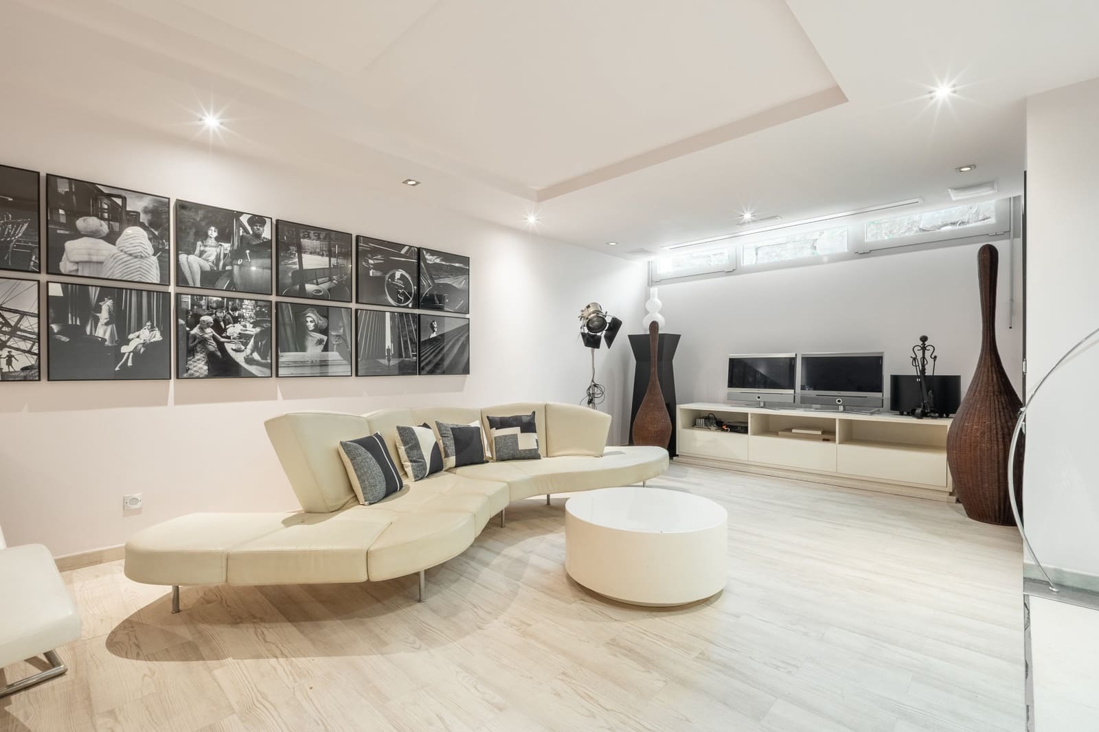 4 soveværelse Semi-Rækkehus til salg i Marbella med swimmingpool garage - € 2.700.000 (Ref: 9978479)