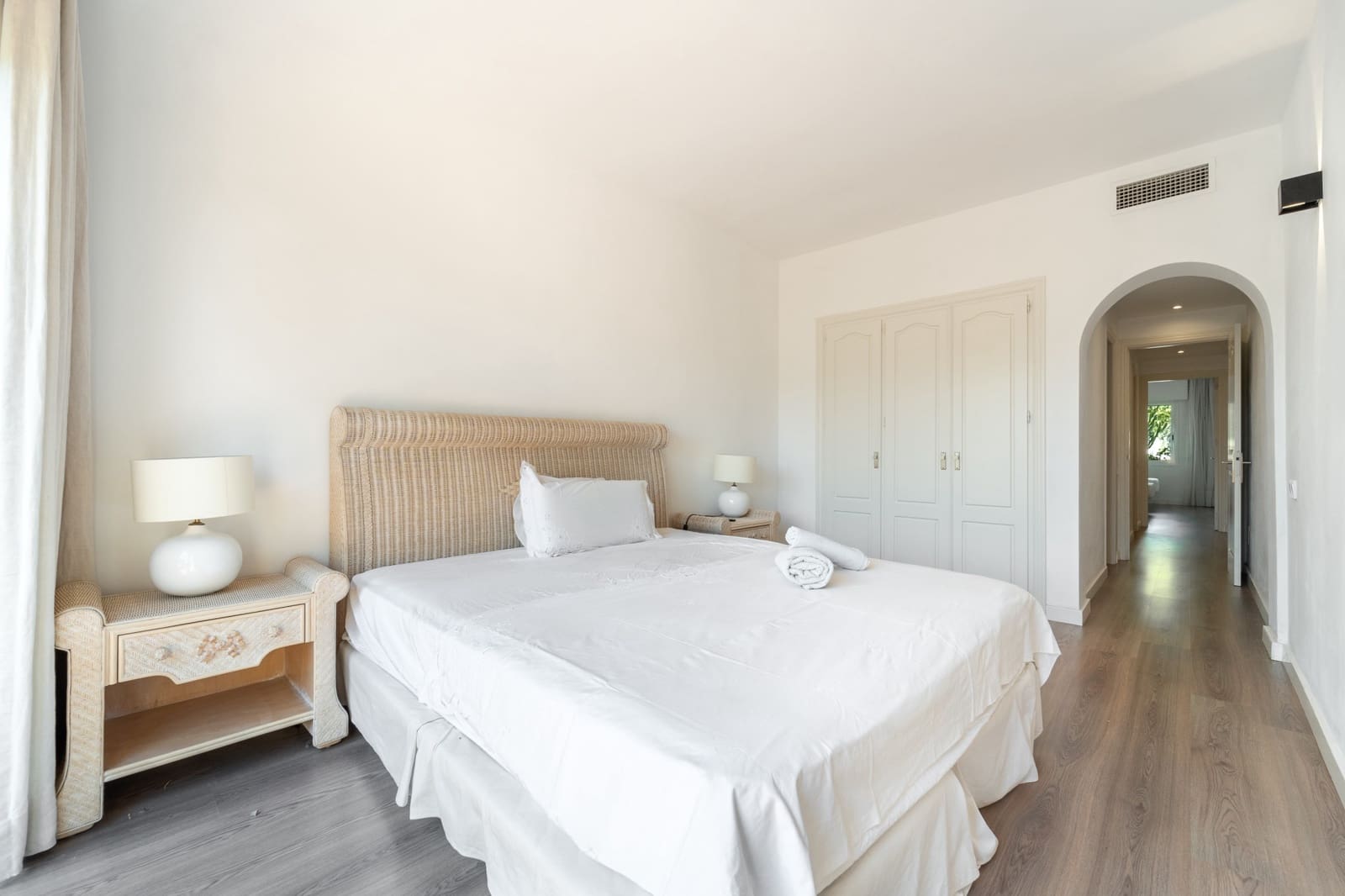 2 soverom Leilighet til salgs i Marbella med svømmebasseng garasje - € 750 000 (Ref: 9982678)