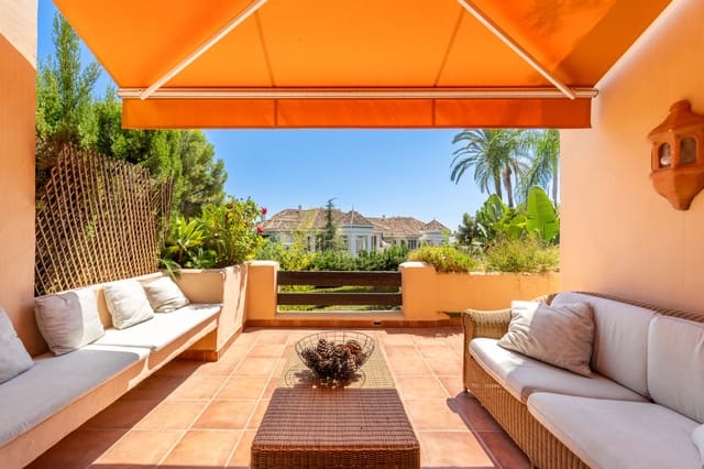 Apartamento de 2 habitaciones en Marbella en venta con piscina garaje - 750.000 € (Ref: 9982678)