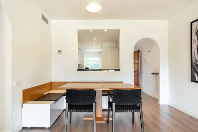 Apartamento de 2 habitaciones en Marbella en venta con piscina garaje - 750.000 € (Ref: 9982678)