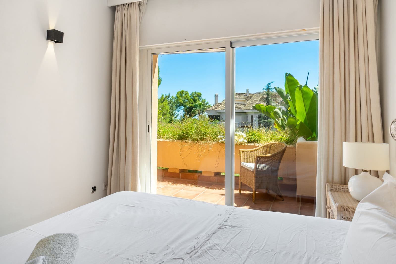 2 soverom Leilighet til salgs i Marbella med svømmebasseng garasje - € 750 000 (Ref: 9982678)