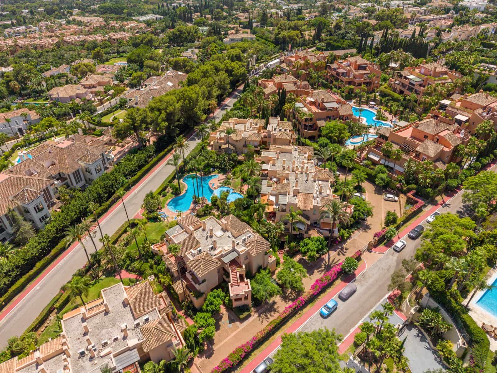 2 soverom Leilighet til salgs i Marbella med svømmebasseng garasje - € 750 000 (Ref: 9982678)