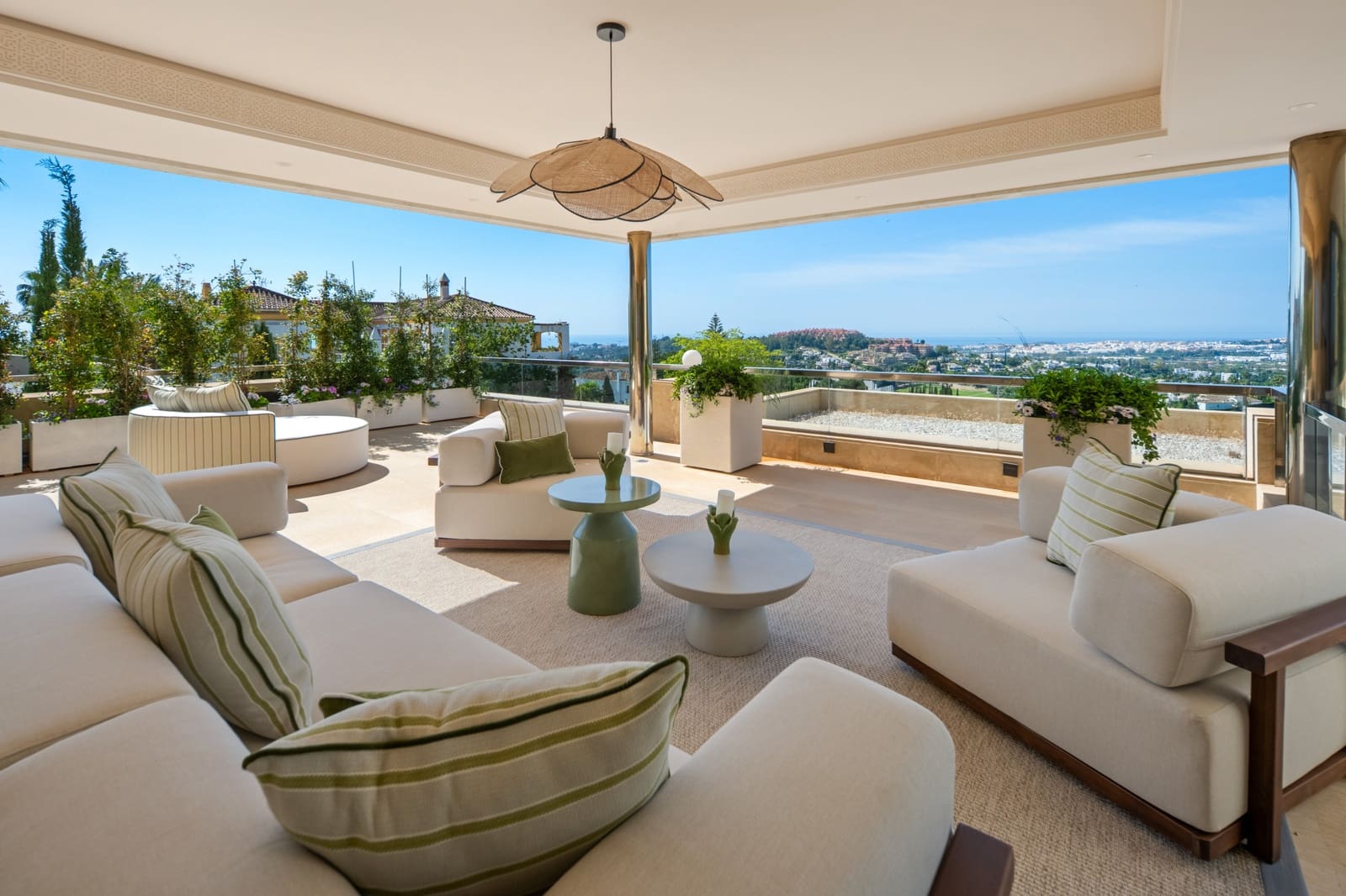 5 soveværelse Penthouse til salg i Nueva Andalucia med swimmingpool garage - € 6.900.000 (Ref: 9984540)