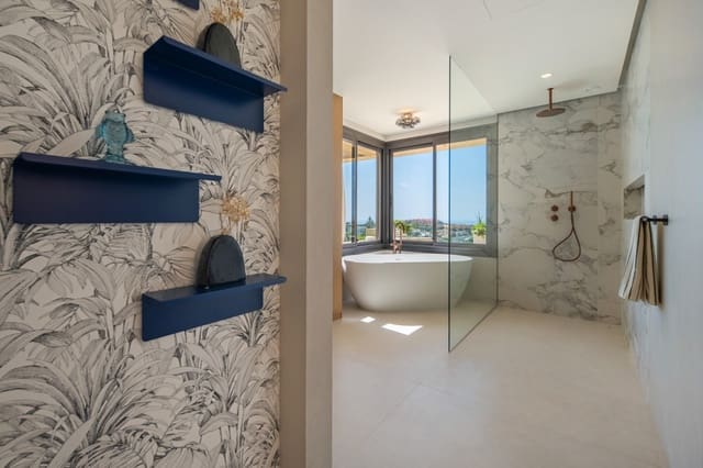 5 soveværelse Penthouse til salg i Nueva Andalucia, Marbella med swimmingpool garage - € 6.900.000 (Ref: 9984540)