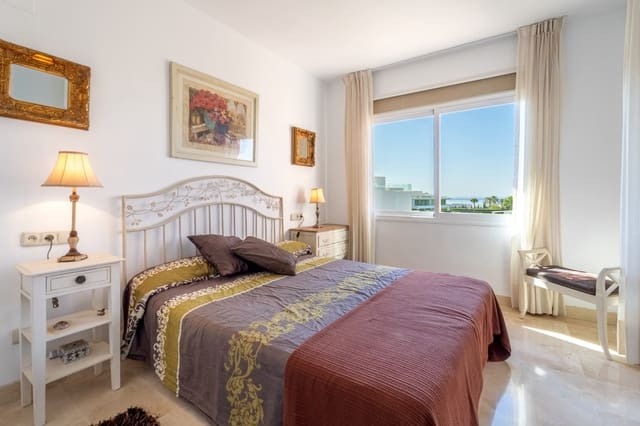 Apartamento de 2 habitaciones en Marbella en venta con piscina garaje - 795.000 € (Ref: 9984541)