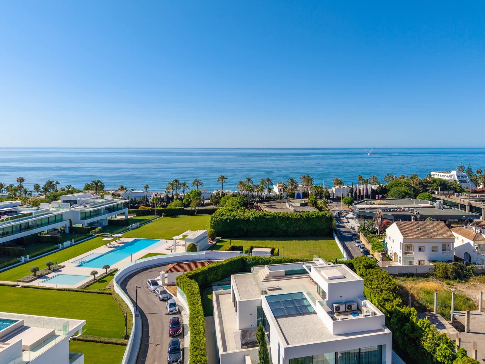2 sypialnia Apartament na sprzedaż w Marbella z basenem garażem - 795 000 € (Ref: 9984541)