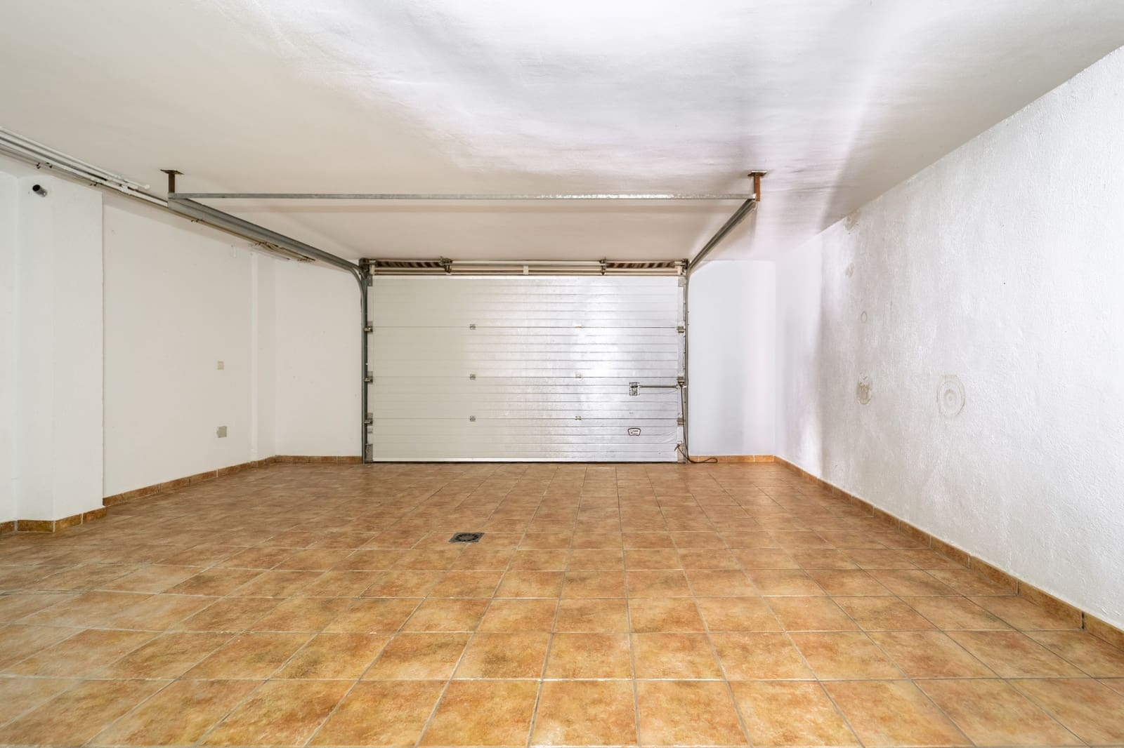 3 quarto Moradia Geminada para venda em Marbella com piscina garagem - 1 400 000 € (Ref: 9990382)