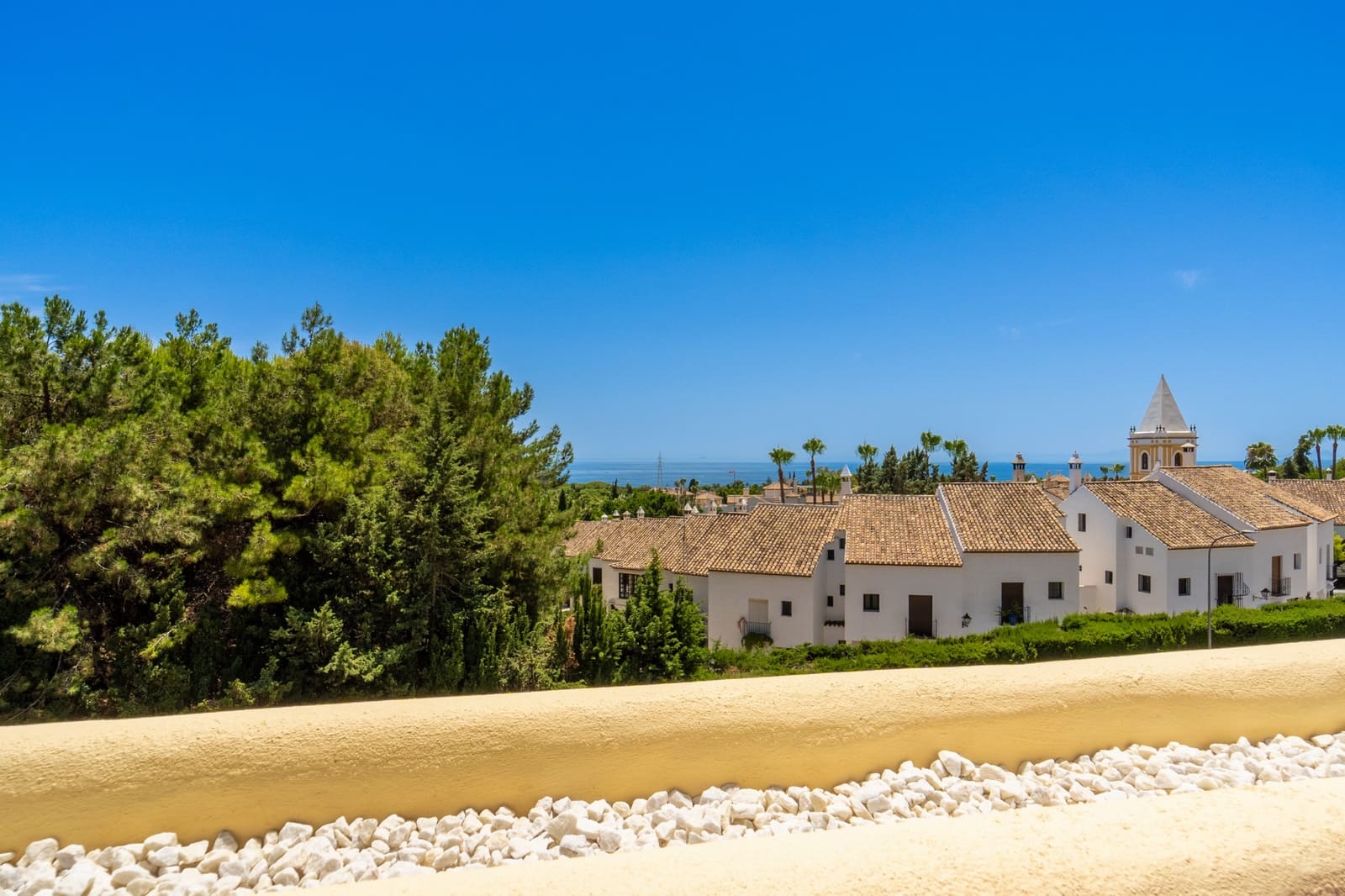 3 quarto Moradia Geminada para venda em Marbella com piscina garagem - 1 400 000 € (Ref: 9990382)