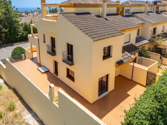 3 camera da letto Villetta Bifamiliare in vendita in Marbella con piscina garage - 1.400.000 € (Rif: 9990382)