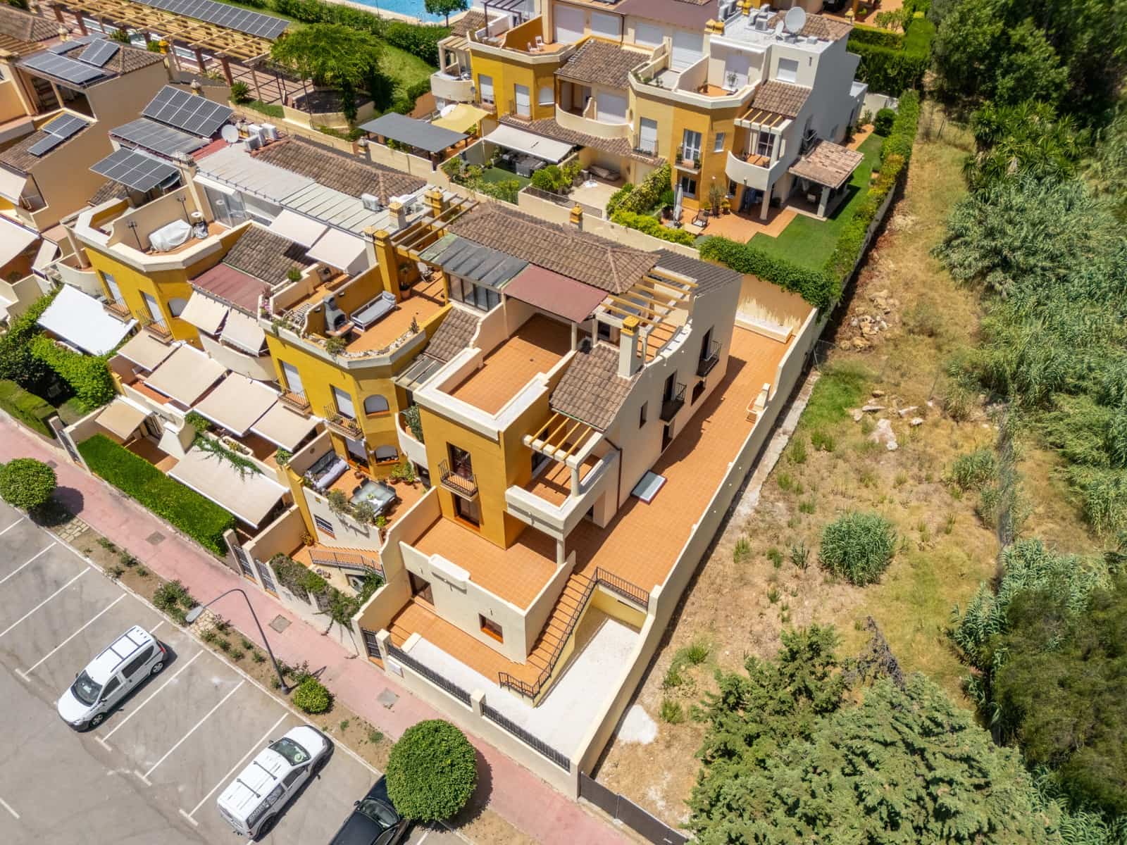 3 quarto Moradia Geminada para venda em Marbella com piscina garagem - 1 400 000 € (Ref: 9990382)
