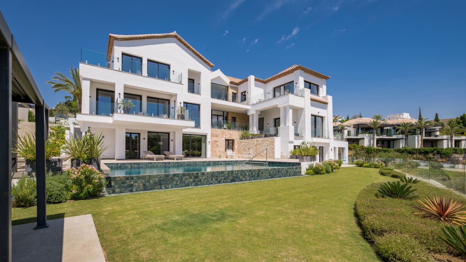 6 soveværelse Villa til salg i Los Flamingos med swimmingpool garage - € 6.480.000 (Ref: 9993919)