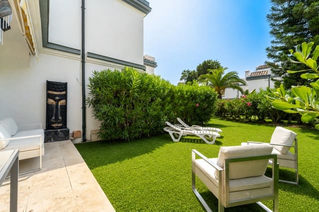 3 soveværelse Byhus til salg i New Golden Mile, Estepona med swimmingpool garage - € 795.000 (Ref: 9998794)