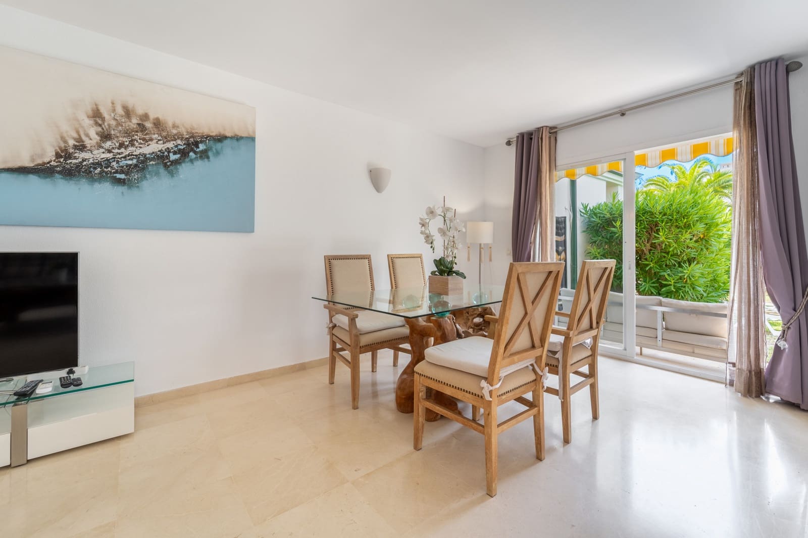 3 sypialnia Dom na sprzedaż w Estepona z basenem garażem - 795 000 € (Ref: 9998794)