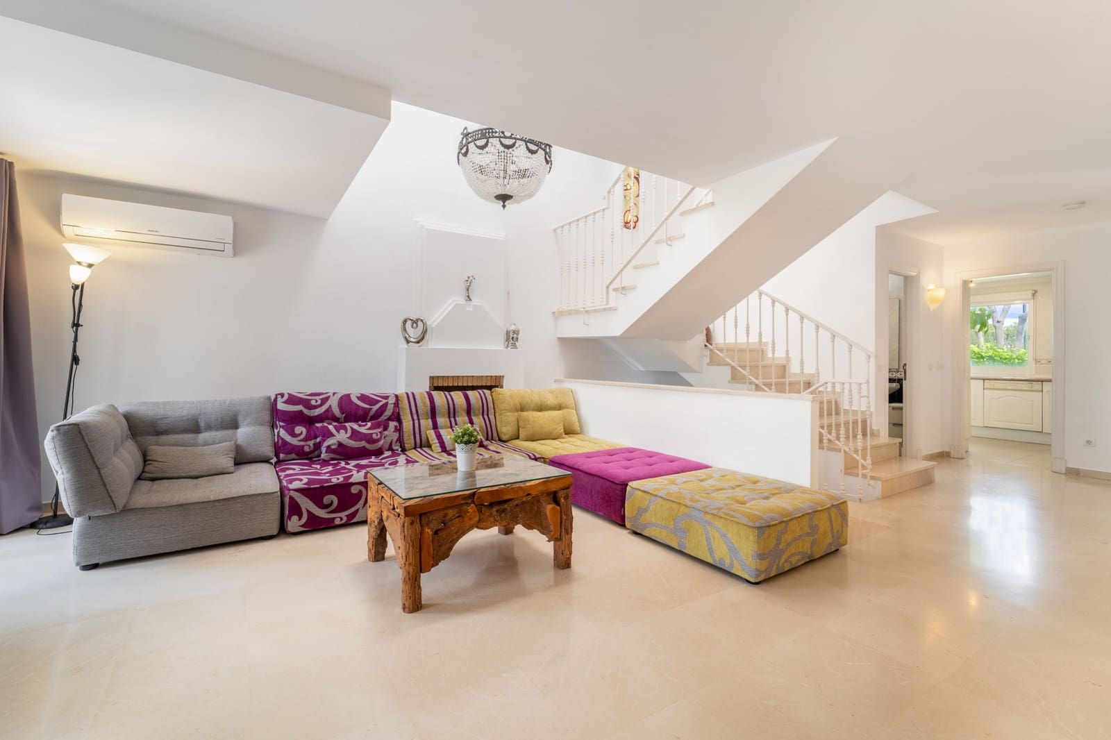 3 sypialnia Dom na sprzedaż w Estepona z basenem garażem - 795 000 € (Ref: 9998794)