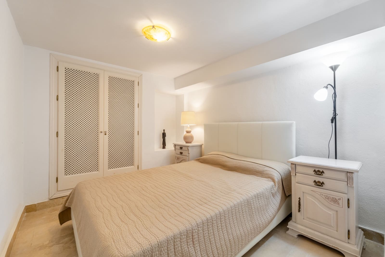 3 sypialnia Dom na sprzedaż w Estepona z basenem garażem - 795 000 € (Ref: 9998794)
