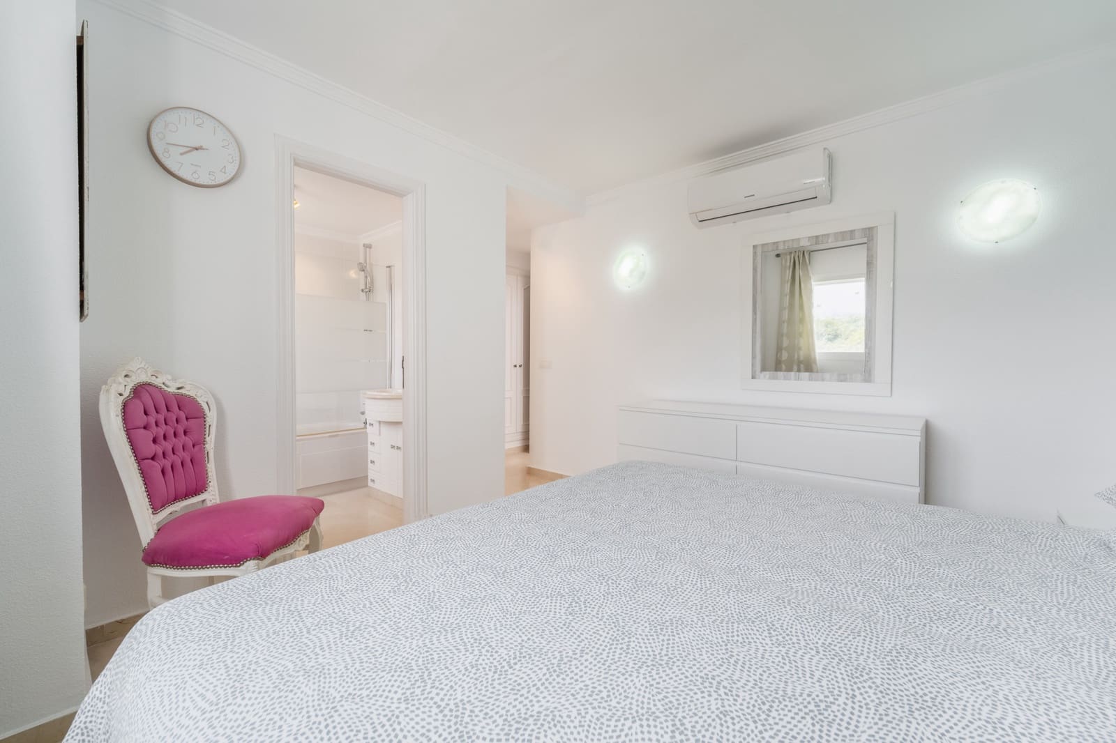 3 sypialnia Dom na sprzedaż w Estepona z basenem garażem - 795 000 € (Ref: 9998794)