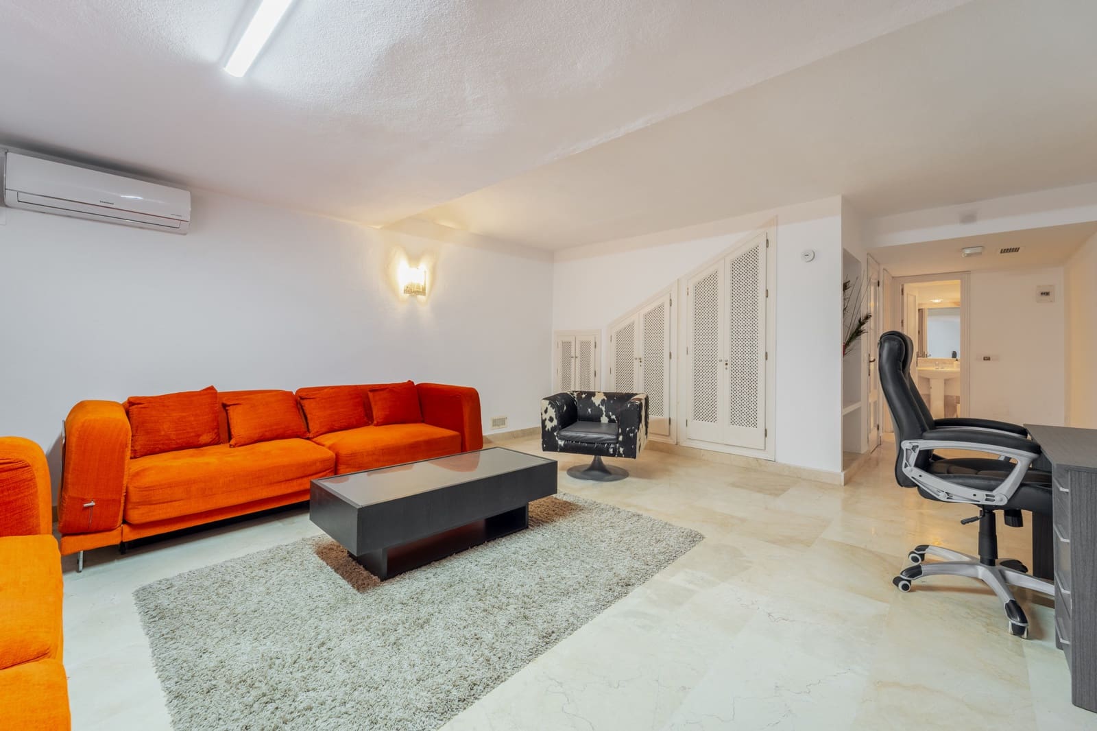 3 sypialnia Dom na sprzedaż w Estepona z basenem garażem - 795 000 € (Ref: 9998794)
