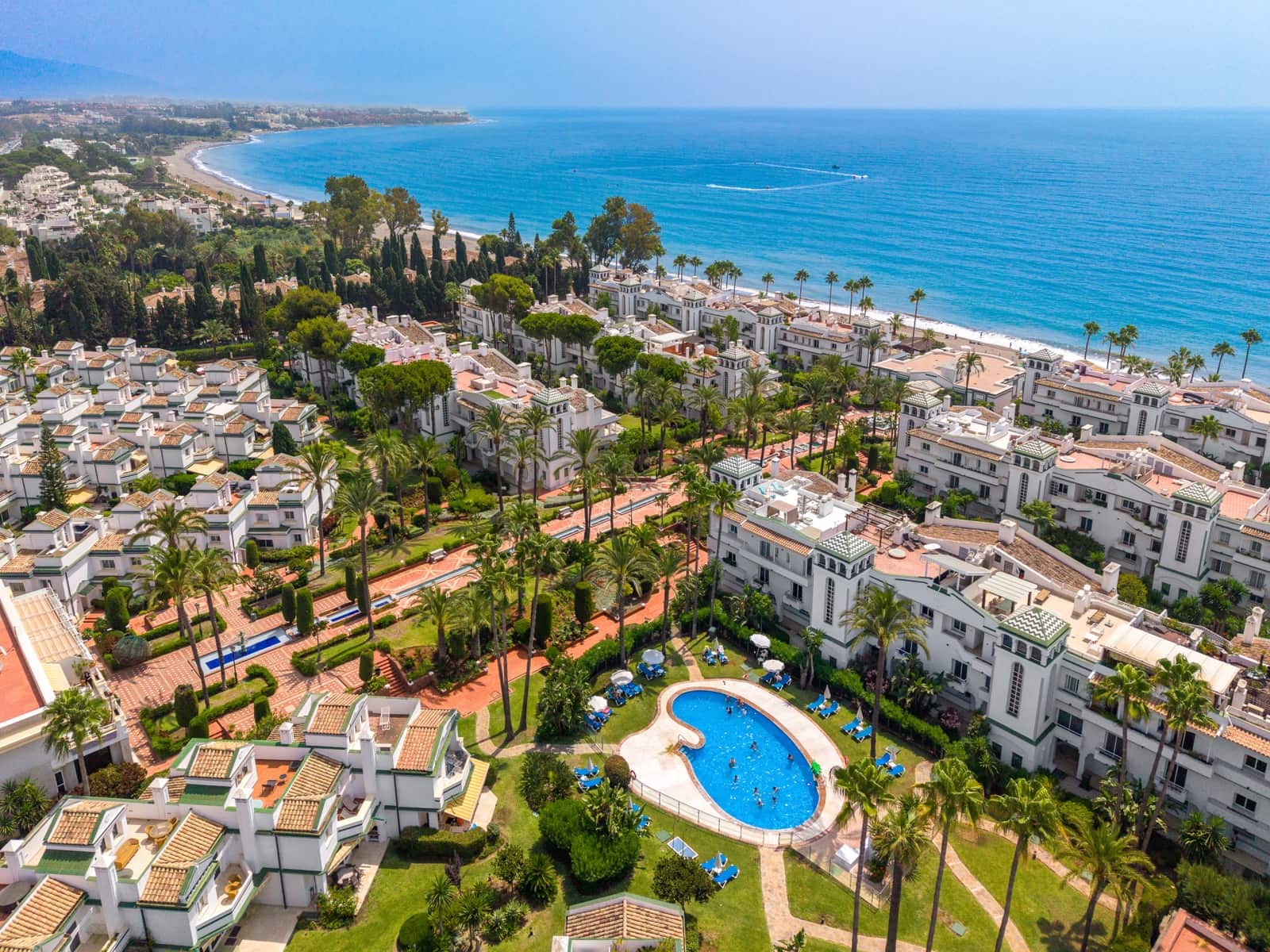 3 sypialnia Dom na sprzedaż w Estepona z basenem garażem - 795 000 € (Ref: 9998794)