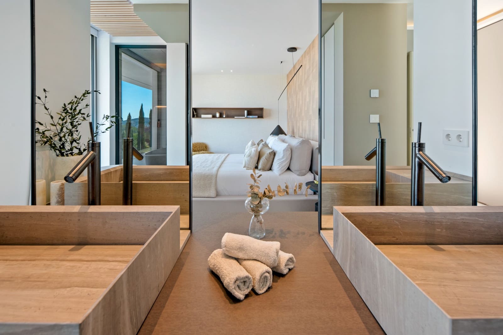 6 slaapkamer Villa te koop in Benahavis met zwembad garage - € 10.495.000 (Ref: 9998795)