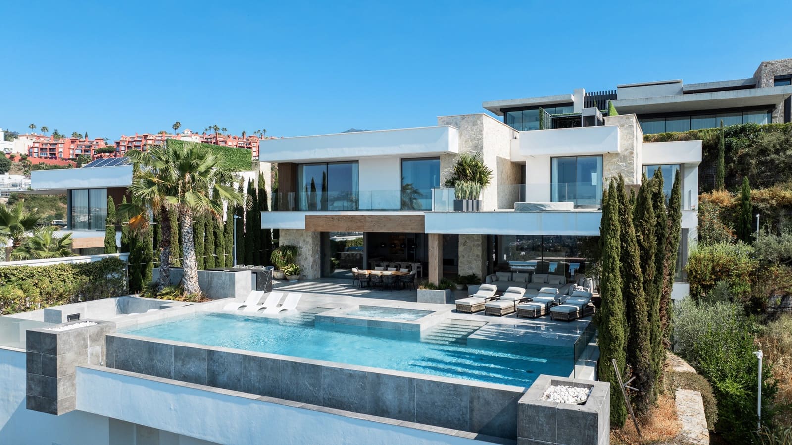 6 slaapkamer Villa te koop in Benahavis met zwembad garage - € 10.495.000 (Ref: 9998795)