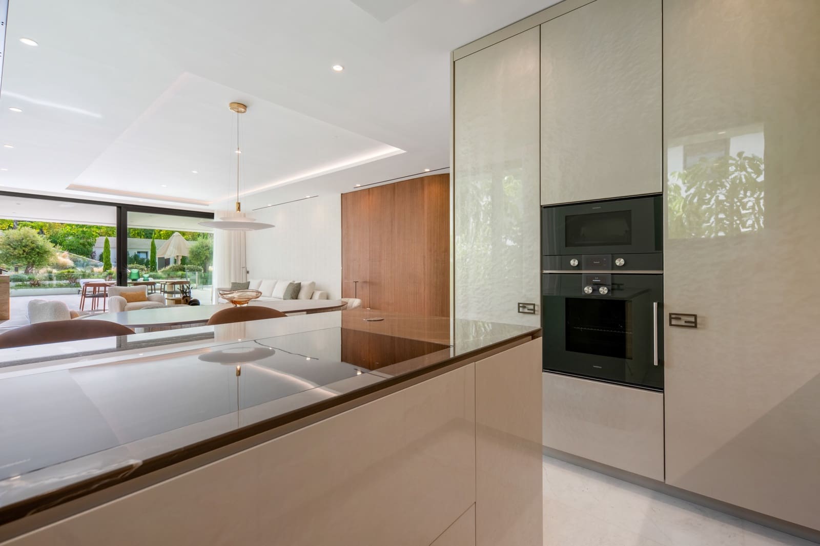 4 chambre Appartement à vendre à Marbella avec piscine garage - 4 850 000 € (Ref: 9998796)