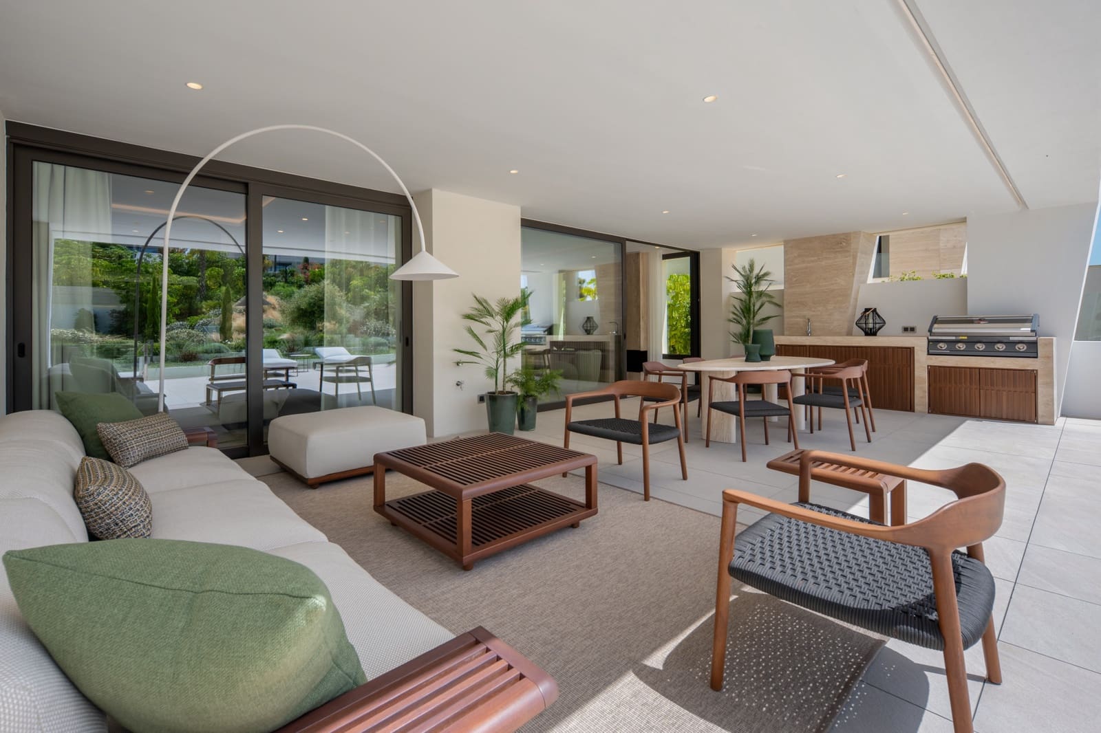 4 chambre Appartement à vendre à Marbella avec piscine garage - 4 850 000 € (Ref: 9998796)
