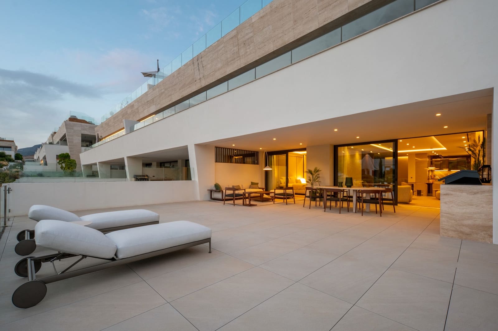 4 chambre Appartement à vendre à Marbella avec piscine garage - 4 850 000 € (Ref: 9998796)