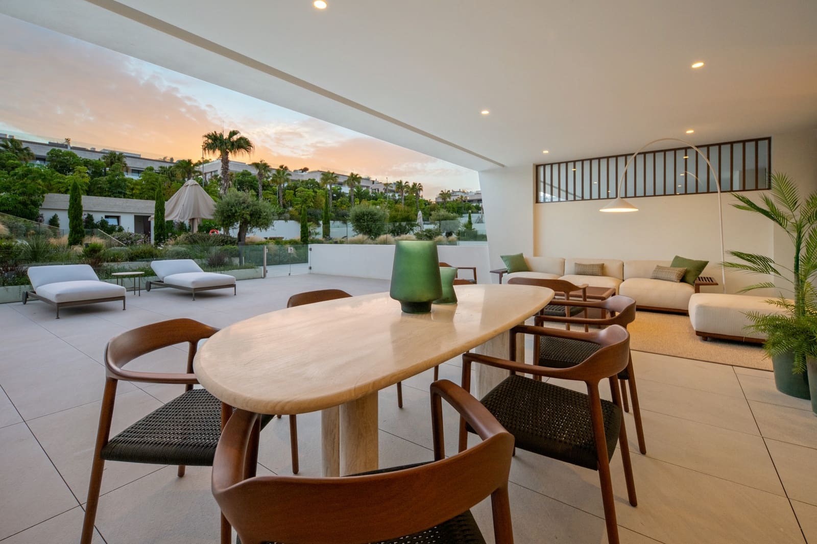4 chambre Appartement à vendre à Marbella avec piscine garage - 4 850 000 € (Ref: 9998796)