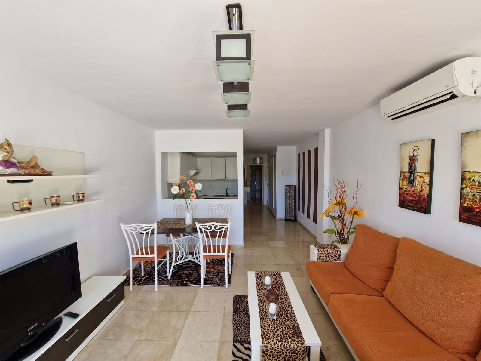 2 bedroom Apartment for sale in Nueva Andalucia with pool garage - € 298,000 (Ref: 10033061)