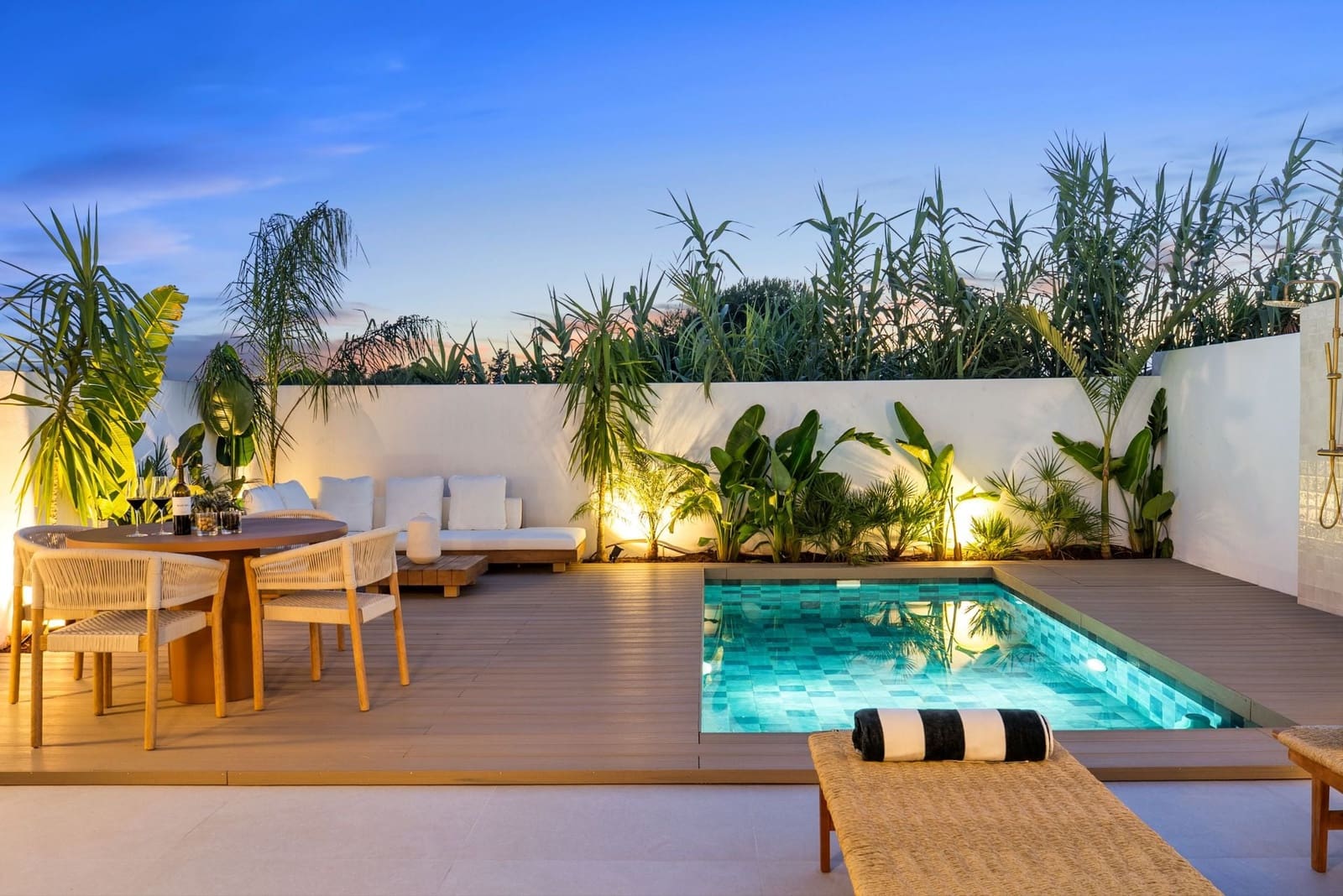 3 makuuhuone Omakotitalo myytävänä paikassa Nueva Andalucia mukana uima-altaan - 1 395 000 € (Ref: 10035788)