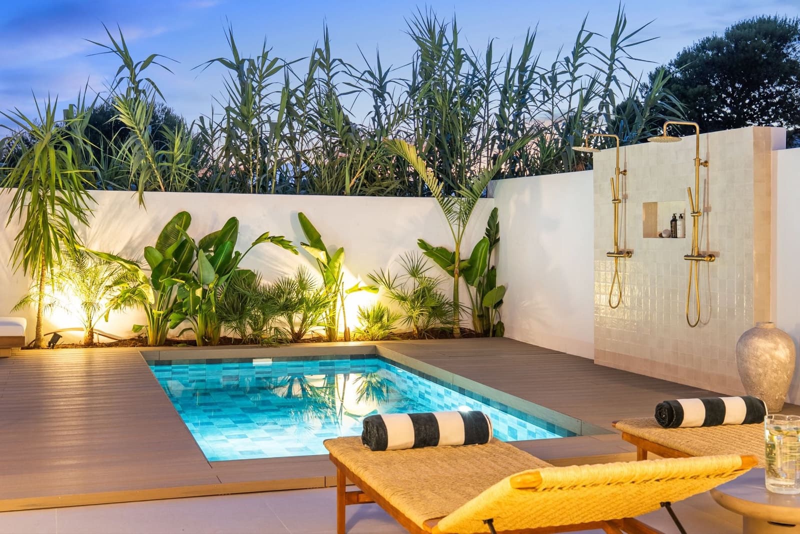 3 makuuhuone Omakotitalo myytävänä paikassa Nueva Andalucia mukana uima-altaan - 1 395 000 € (Ref: 10035788)