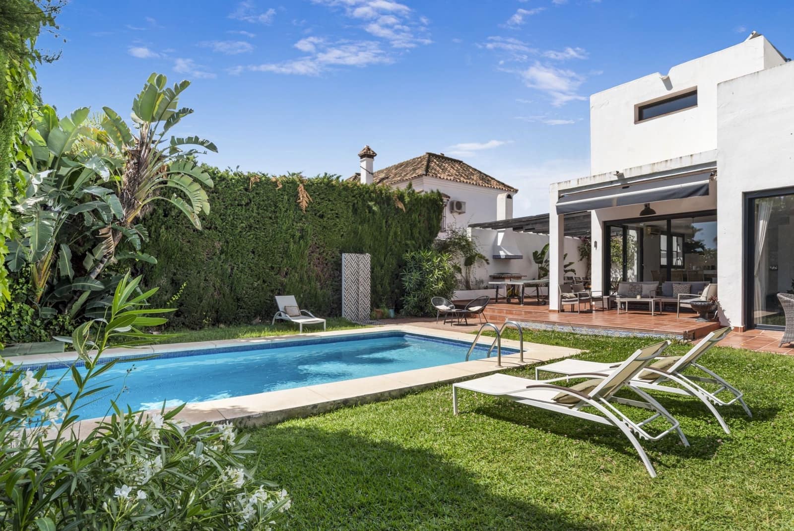 Chalet de 6 habitaciones en Marbella en venta con piscina garaje - 1.400.000 € (Ref: 10043598)