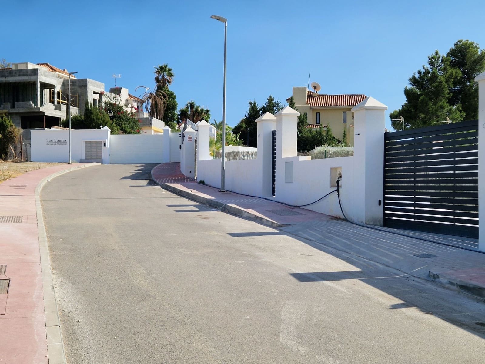 Działka budowlana na sprzedaż w Nueva Andalucia - 750 000 € (Ref: 10093704)