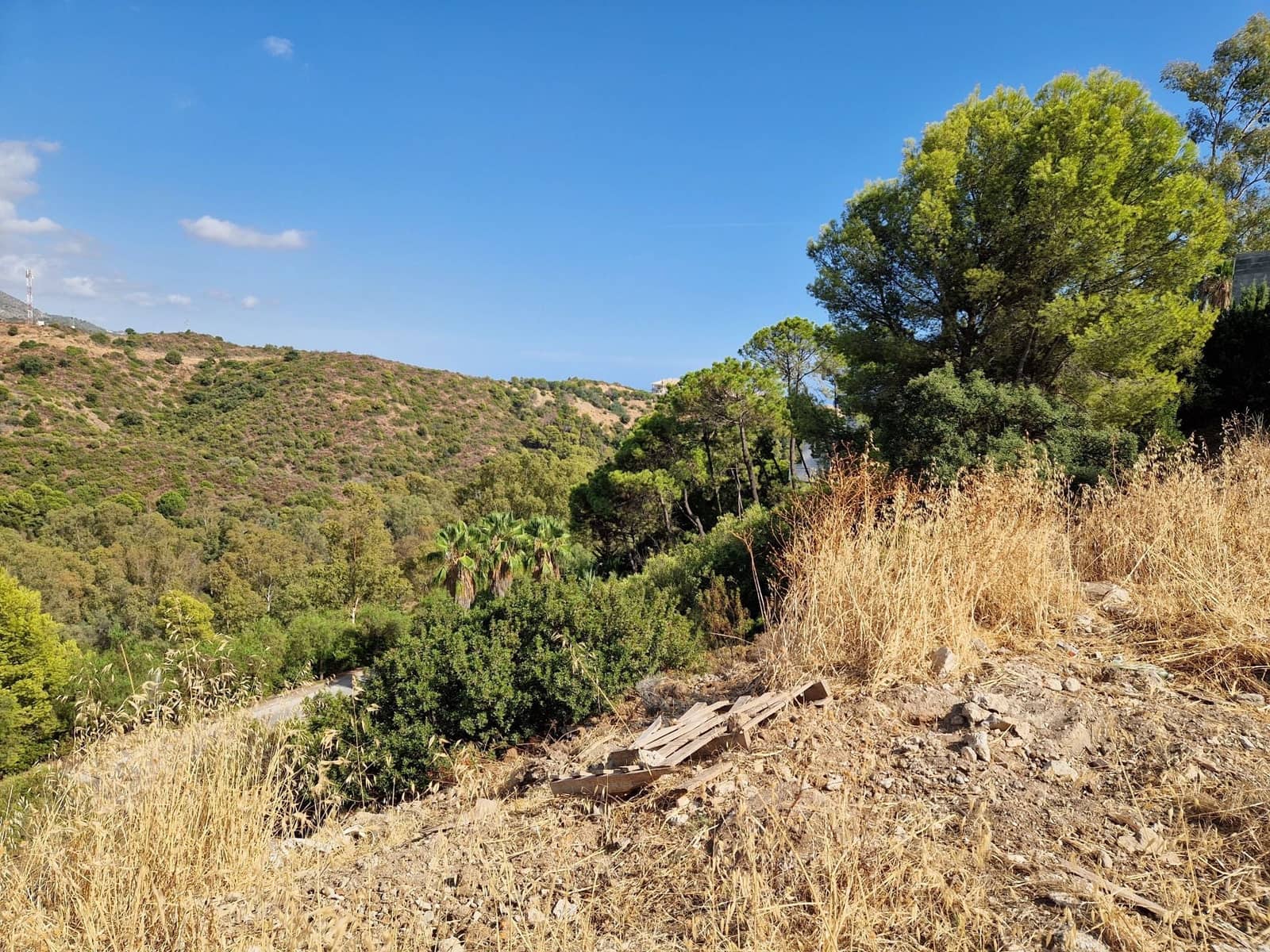Działka budowlana na sprzedaż w Nueva Andalucia - 750 000 € (Ref: 10093704)