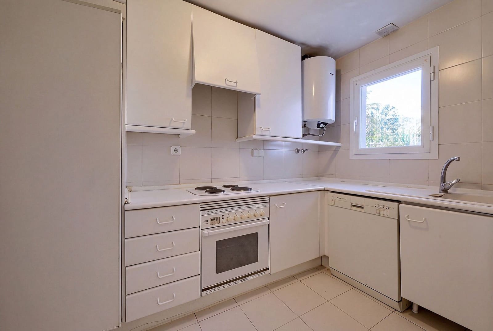 Apartamento de 2 habitaciones en La Quinta en venta - 475.000 € (Ref: 10111117)