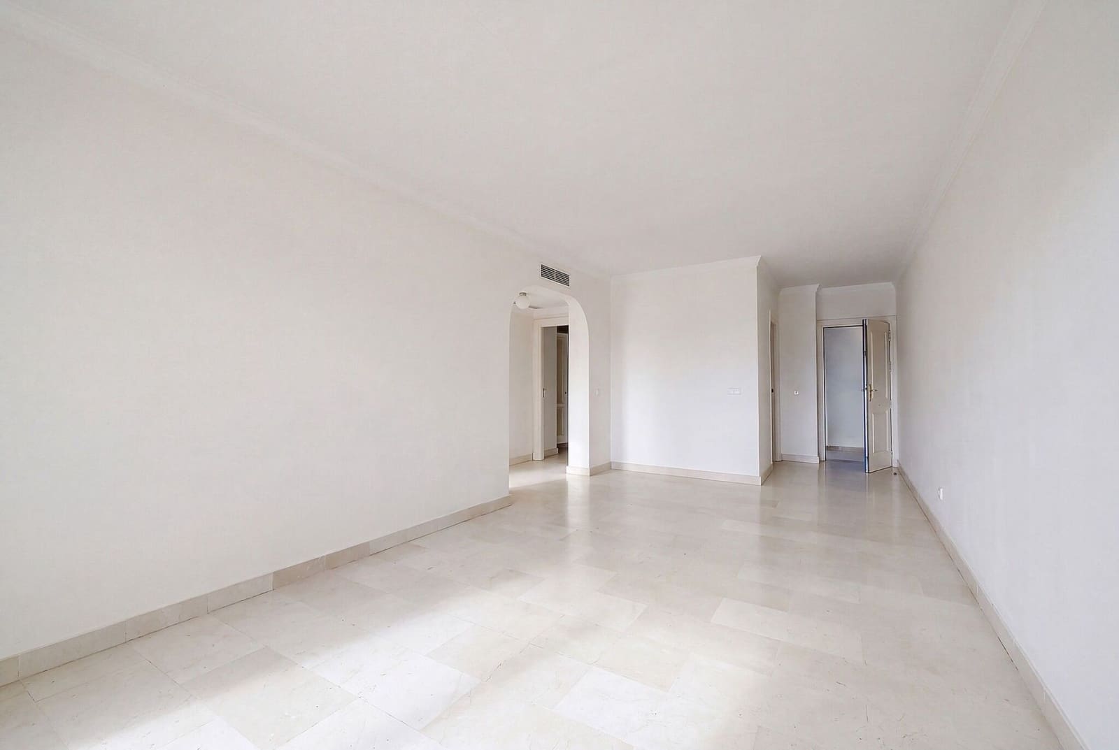 Apartamento de 2 habitaciones en La Quinta en venta - 475.000 € (Ref: 10111117)