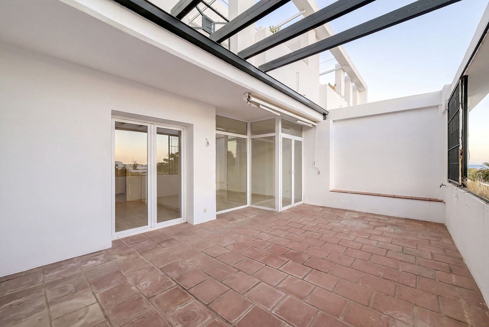 Apartamento de 2 habitaciones en La Quinta en venta - 475.000 € (Ref: 10111117)