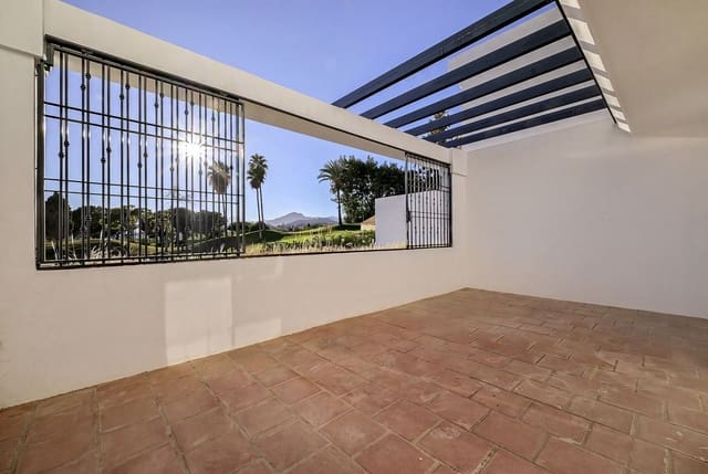 Apartamento de 2 habitaciones en La Quinta, Benahavís en venta - 475.000 € (Ref: 10111117)