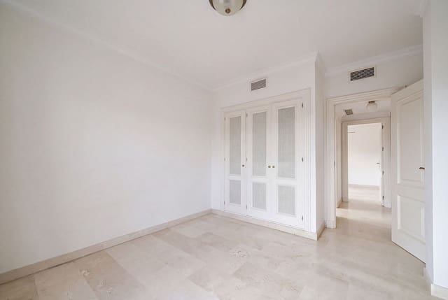 Apartamento de 2 habitaciones en La Quinta, Benahavís en venta - 475.000 € (Ref: 10111117)