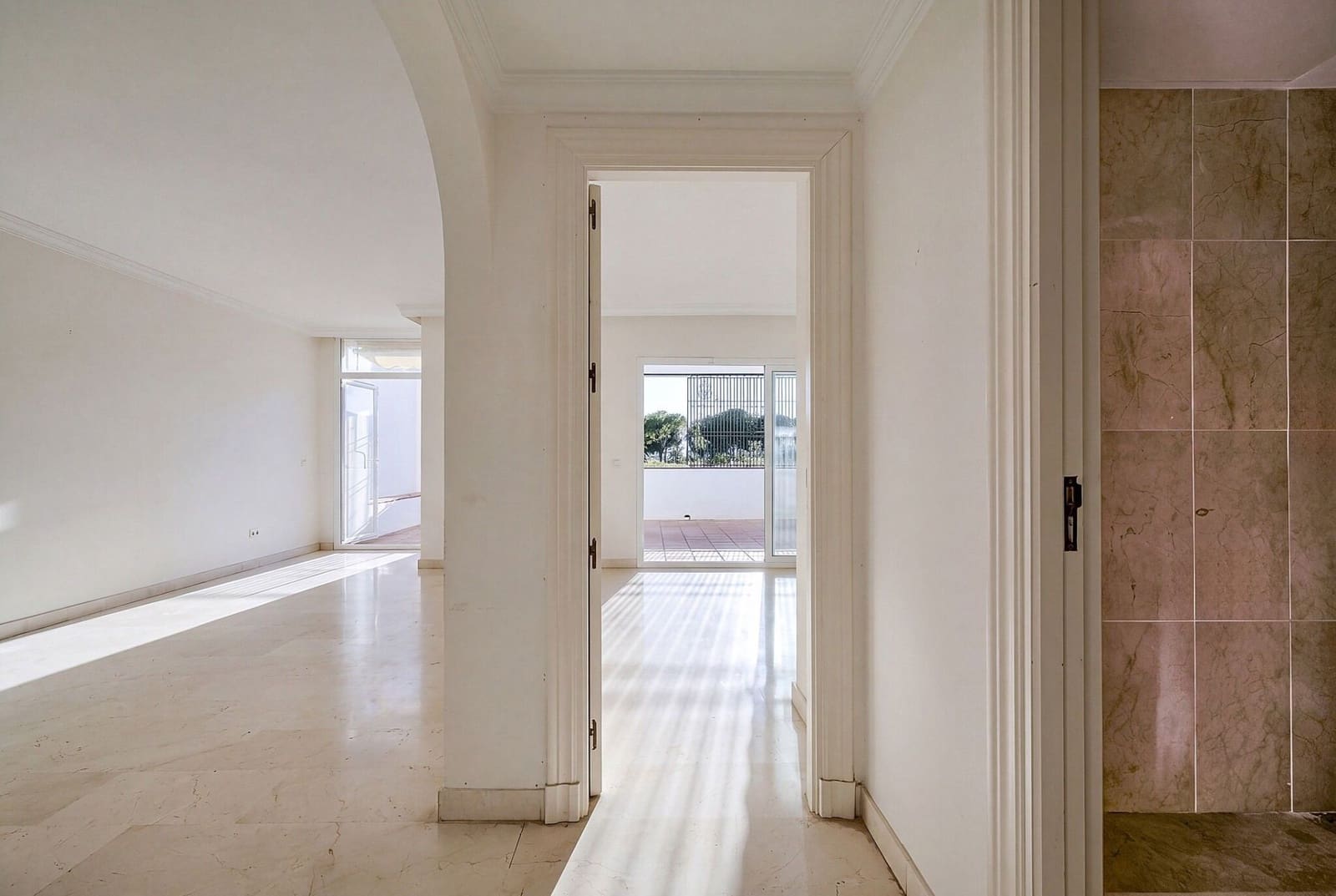 Apartamento de 2 habitaciones en La Quinta en venta - 475.000 € (Ref: 10111117)