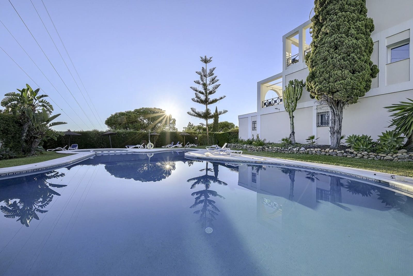 Apartamento de 2 habitaciones en La Quinta en venta - 475.000 € (Ref: 10111117)