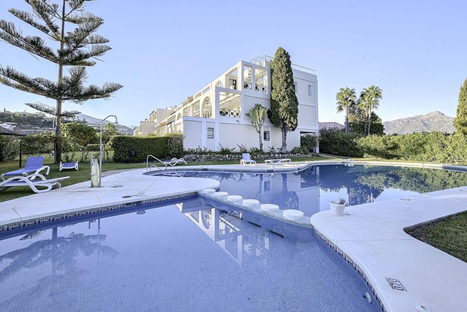 Apartamento de 2 habitaciones en La Quinta en venta - 475.000 € (Ref: 10111117)
