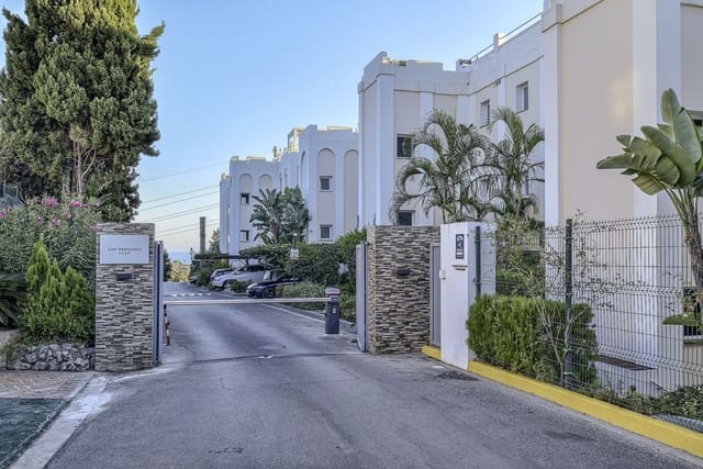 Apartamento de 2 habitaciones en La Quinta, Benahavís en venta - 475.000 € (Ref: 10111117)
