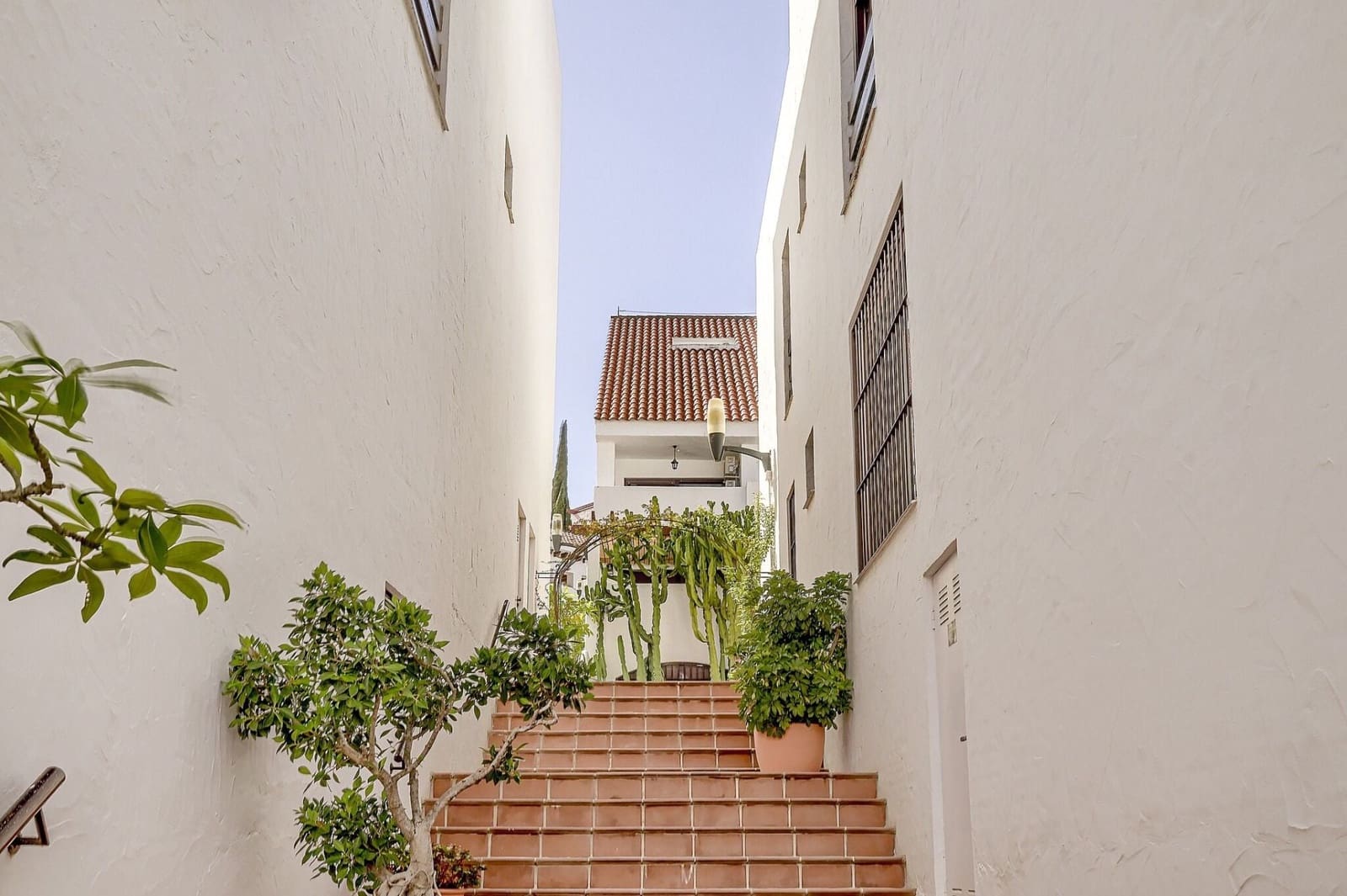 2 quarto Apartamento para venda em Nueva Andalucia com piscina garagem - 520 000 € (Ref: 10118665)